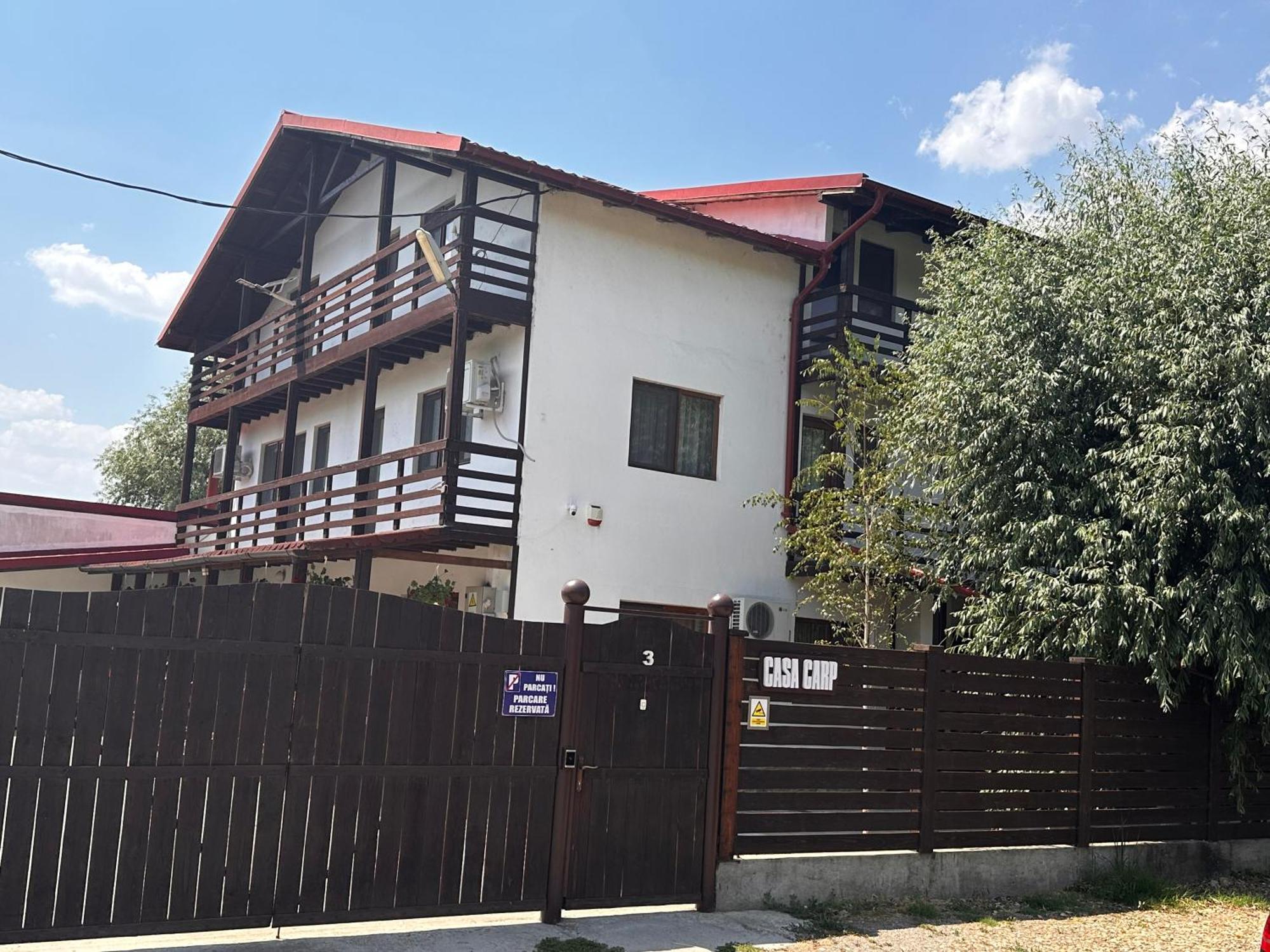 Отель Casa Carp Calarasi Экстерьер фото